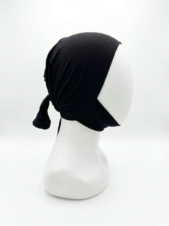 Jersey chin covering undercap